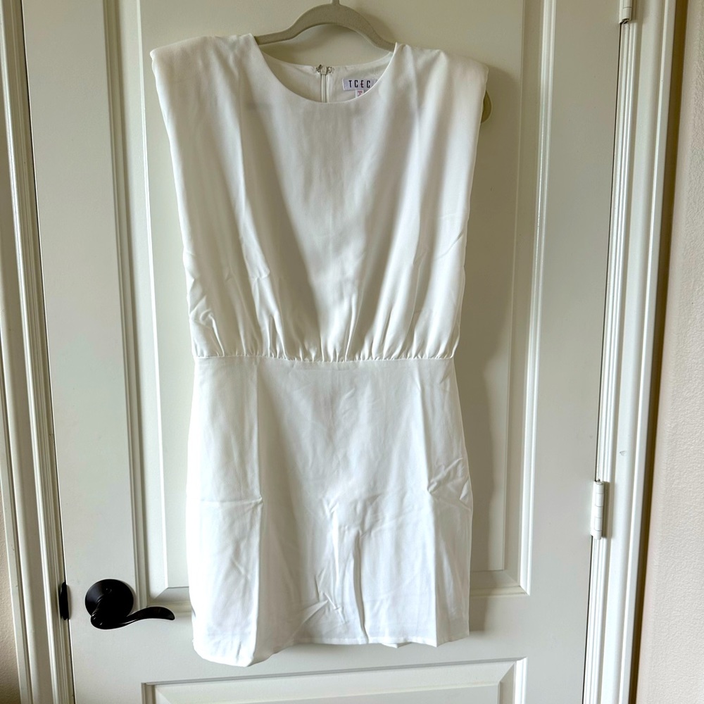 White short dress with padded shoulder